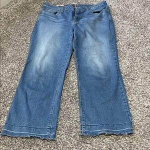 Universal Thread ankle bootcut jeans size 8